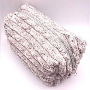 PLUSH TERRYCLOTH MAKEUP BAG | Heather Grey (Brand New!) 💘✨